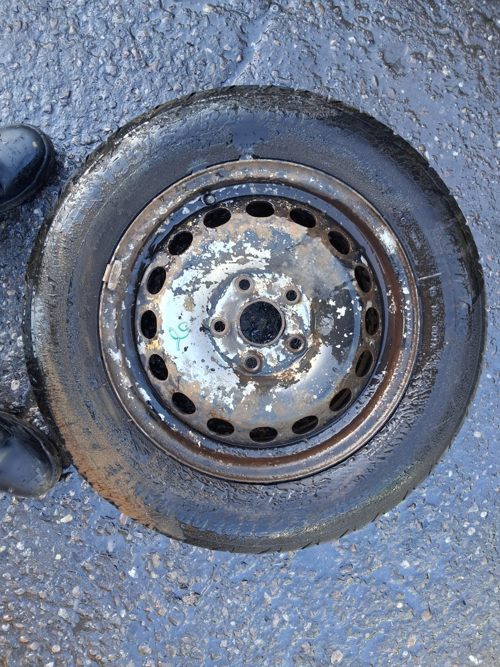 VW VOLKSWAGEN CADDY 2014 15 INCH STEEL WHEEL WITH TYRE 195/65R15 REF 2