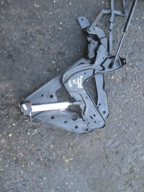 2005 RENAULT MEGANE OSR DRIVER SIDE REAR RIGHT CONVERTIBLE ROOF HINGE 8200468712