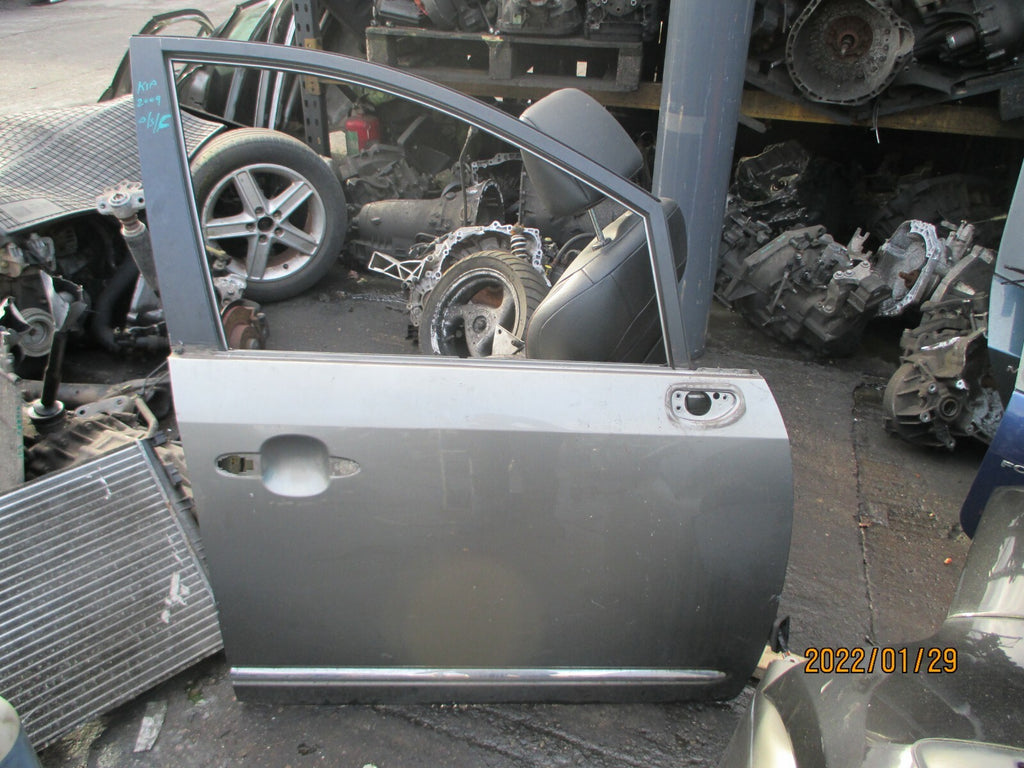 KIA CARENS MK2 2009 OSF DRIVER SIDE FRONT BARE DOOR SILVER