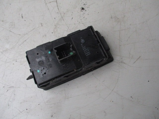 VAUXHALL ASTRA J MERIVA B 2012 OSF DRIVER SIDE FRONT WINDOW SWITCH 13305009