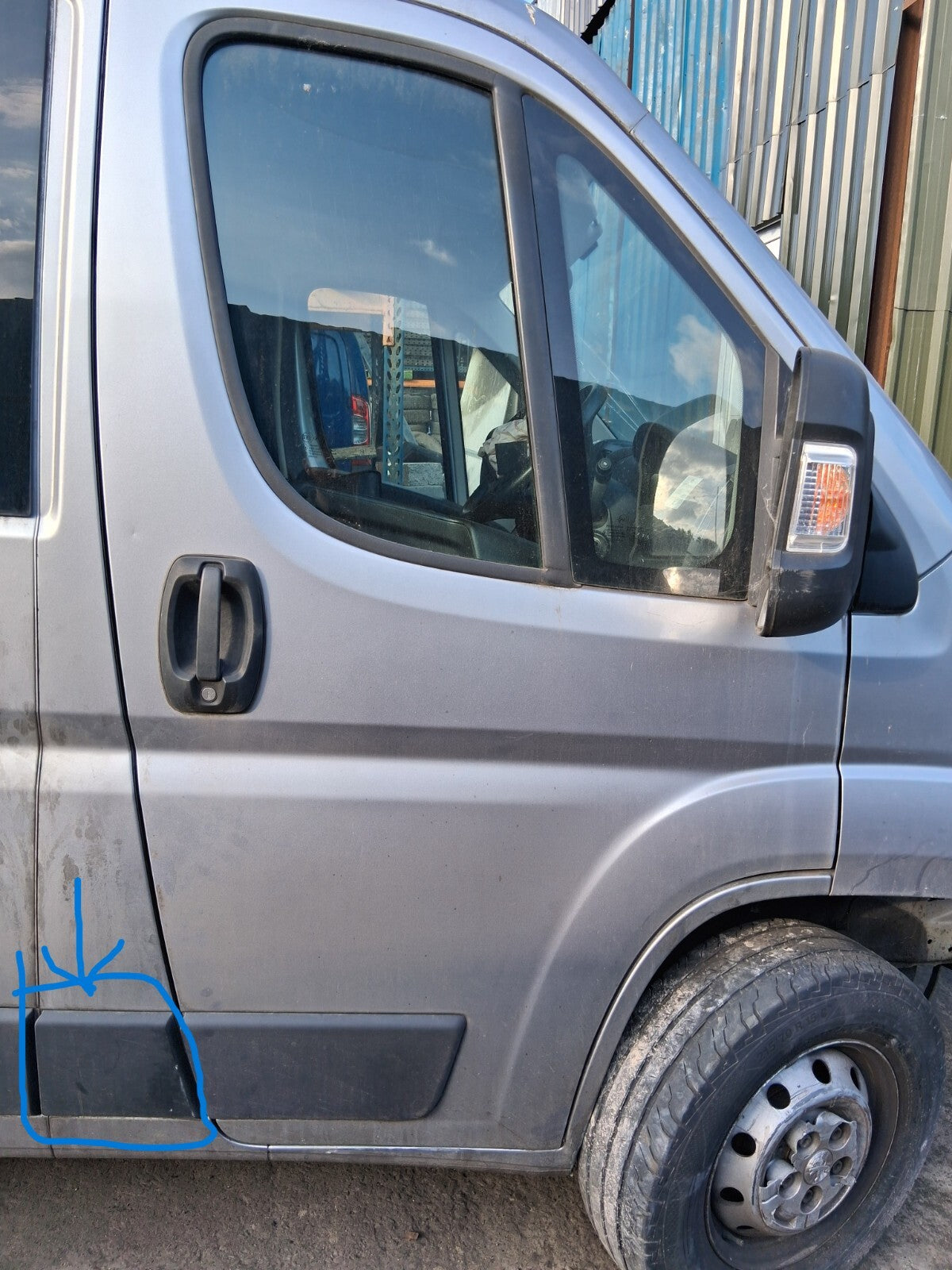 2021 PEUGEOT BOXER MK3 OS DRIVER SIDE PILLAR BODY MOULDING