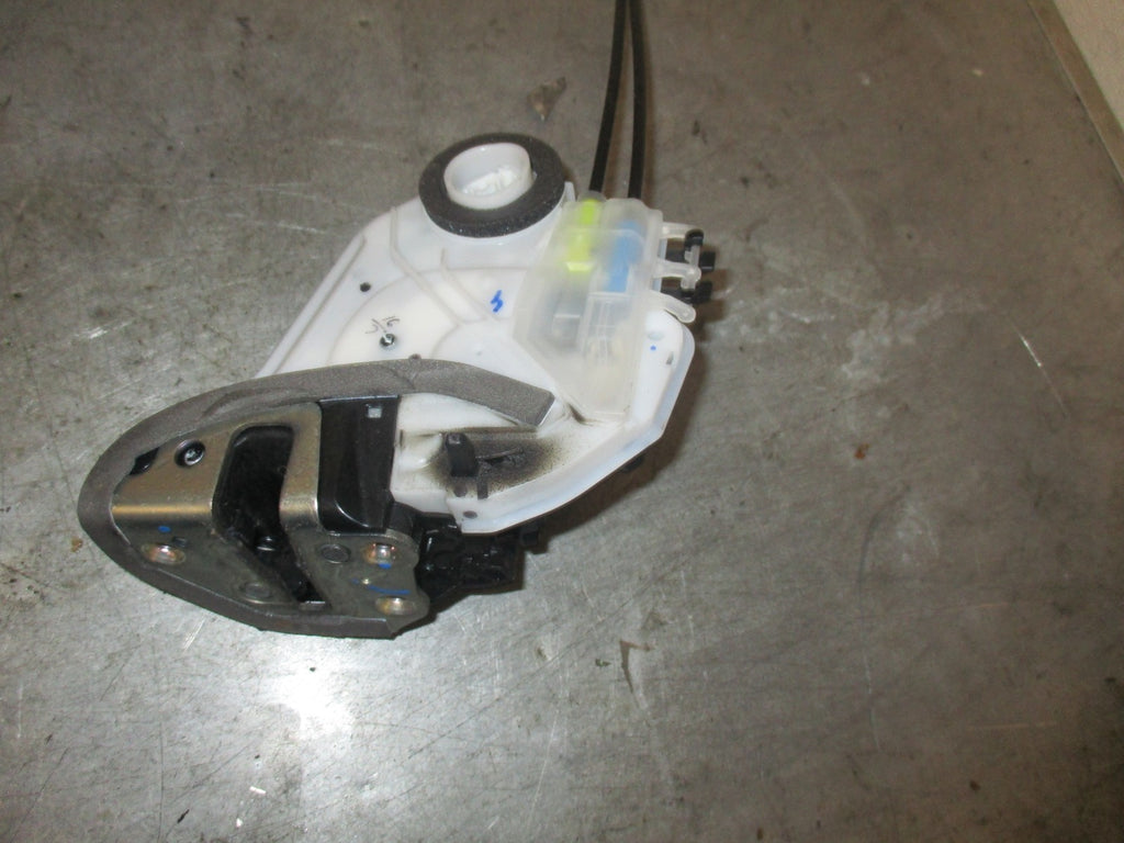 TOYOTA AYGO AB40 MK2 5 DOOR NSF PASSENGER SIDE FRONT DOOR LOCK MECH