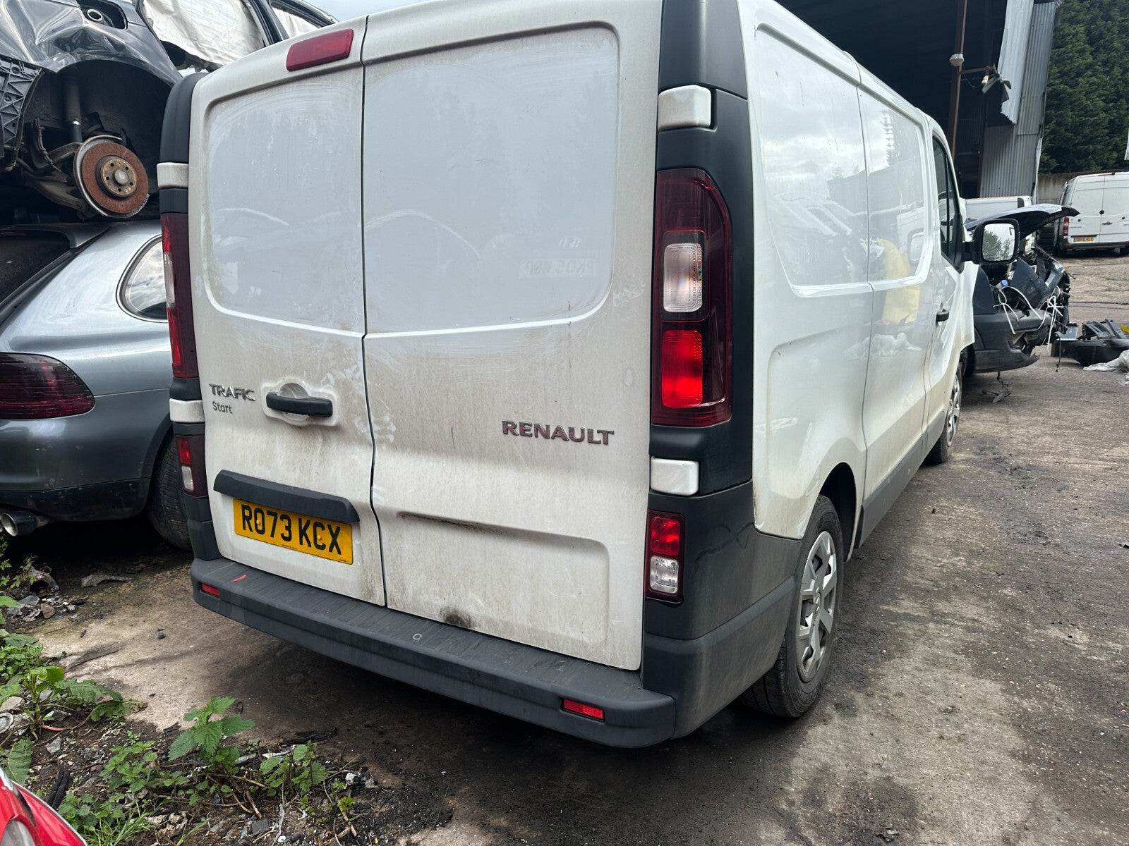 2023 RENAULT TRAFIC X82 OSF DRIVER FRONT DOOR MAIN GLASS DROP DOWN WINDOW
