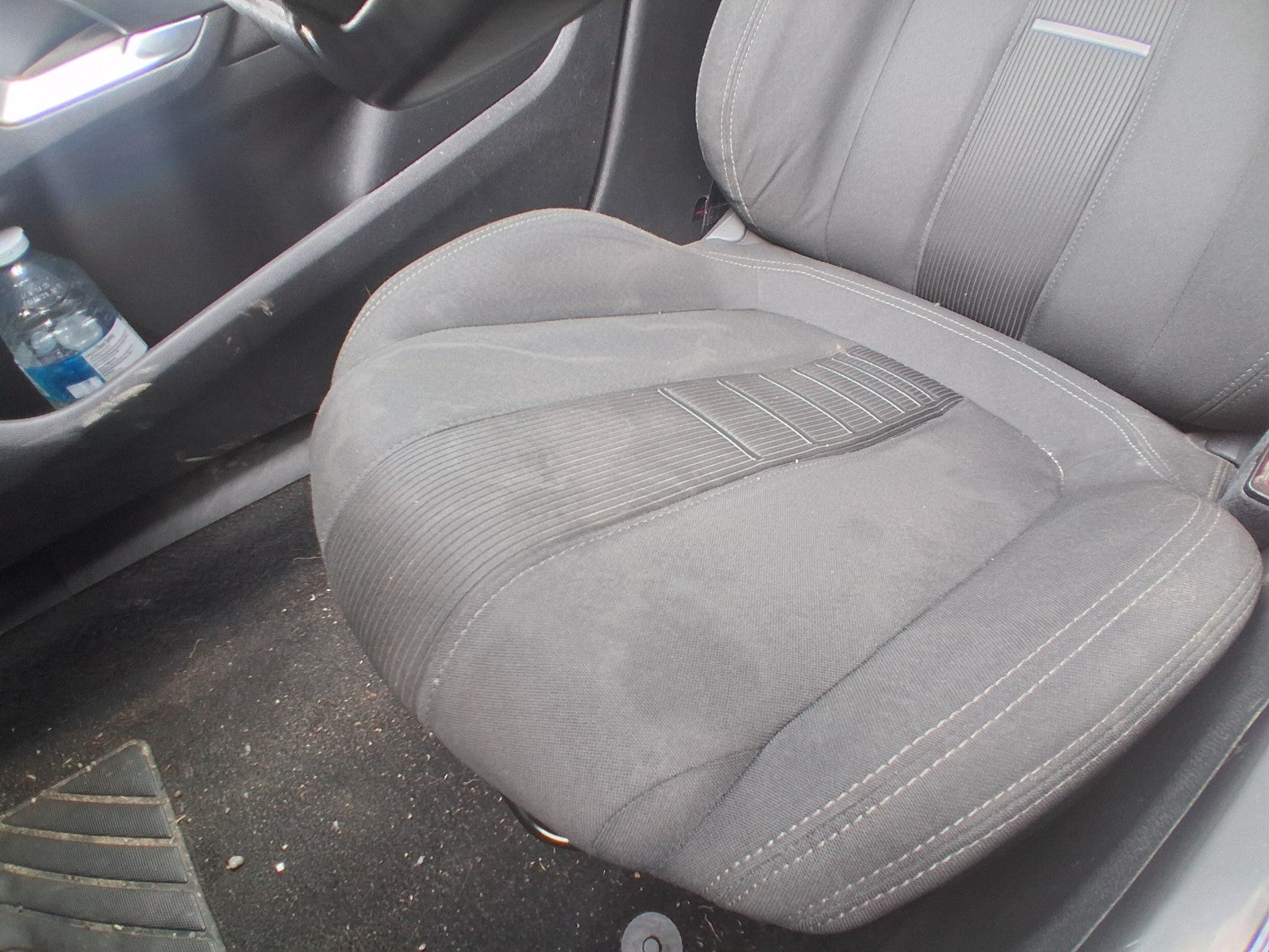 2014 PEUGEOT 308 MK2 OSF DRIVER SIDE FRONT COMPLETE SEAT HALF LEATHER