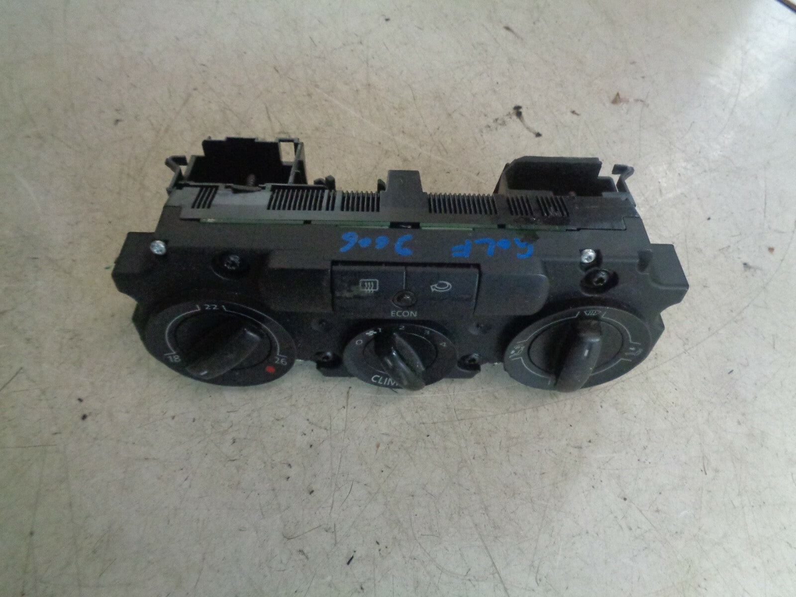 VW VOLKSWAGEN GOLF MK5 2006 HEATER CLIMATE CONTROL SWITCH PANEL