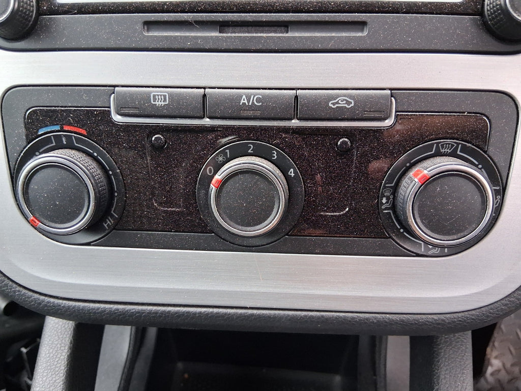 2015 VW VOLKSWAGEN SCIROCCO MK3 AC HEATER CLIMATE CONTROL SWITCH PANEL