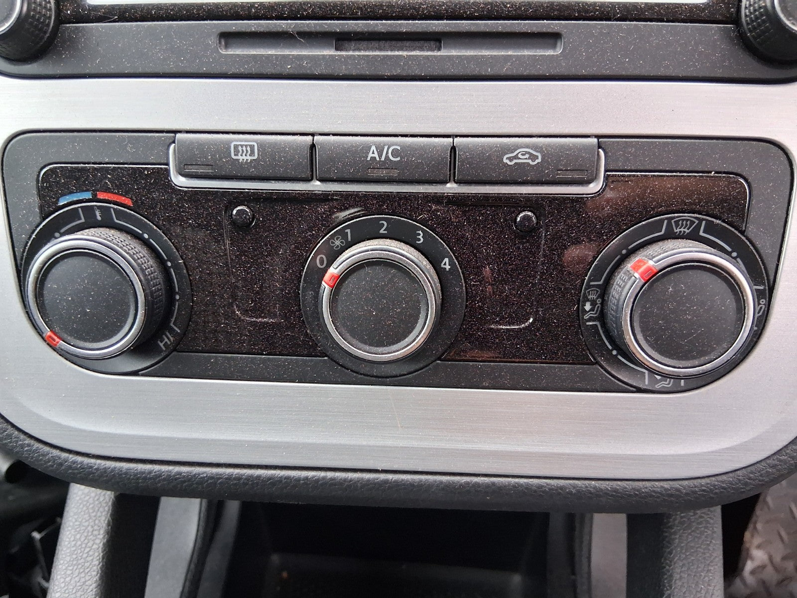 2015 VW VOLKSWAGEN SCIROCCO MK3 AC HEATER CLIMATE CONTROL SWITCH PANEL