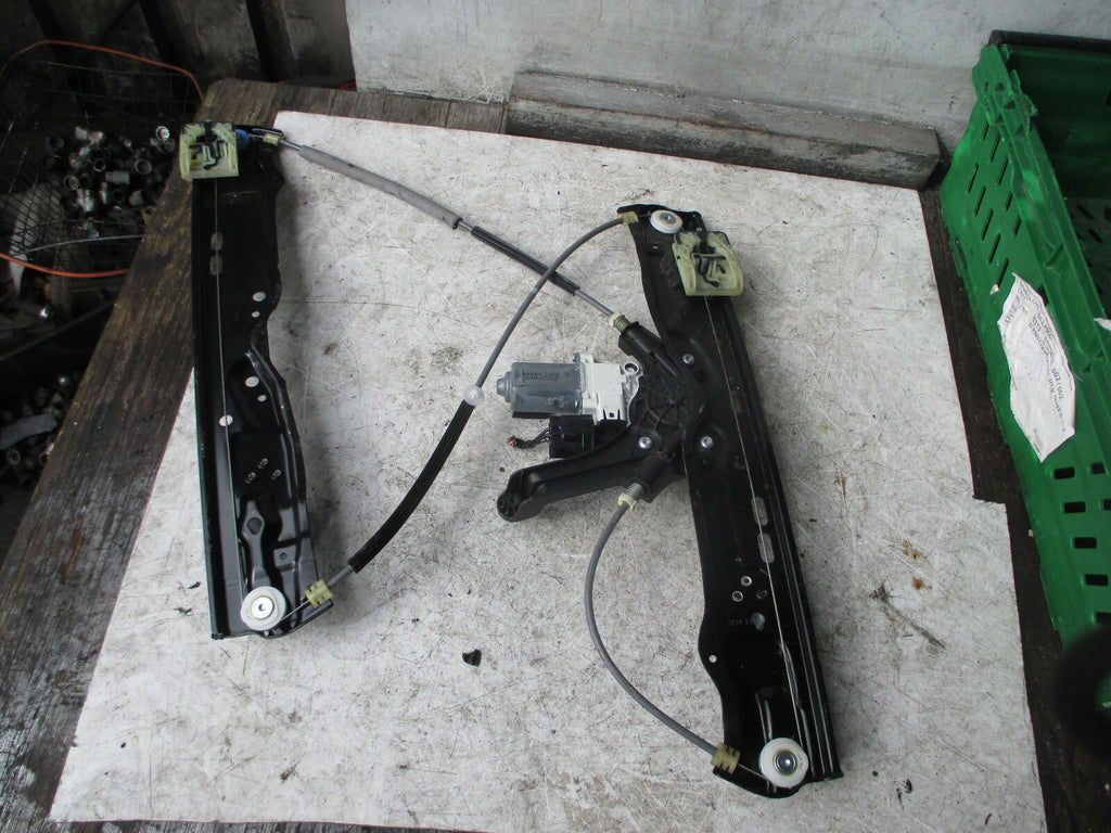 JAGUAR XE 2019 DRIVER FRONT WINDOW REGULATOR MOTOR LX73-23200-AA R9N1BGX7323200