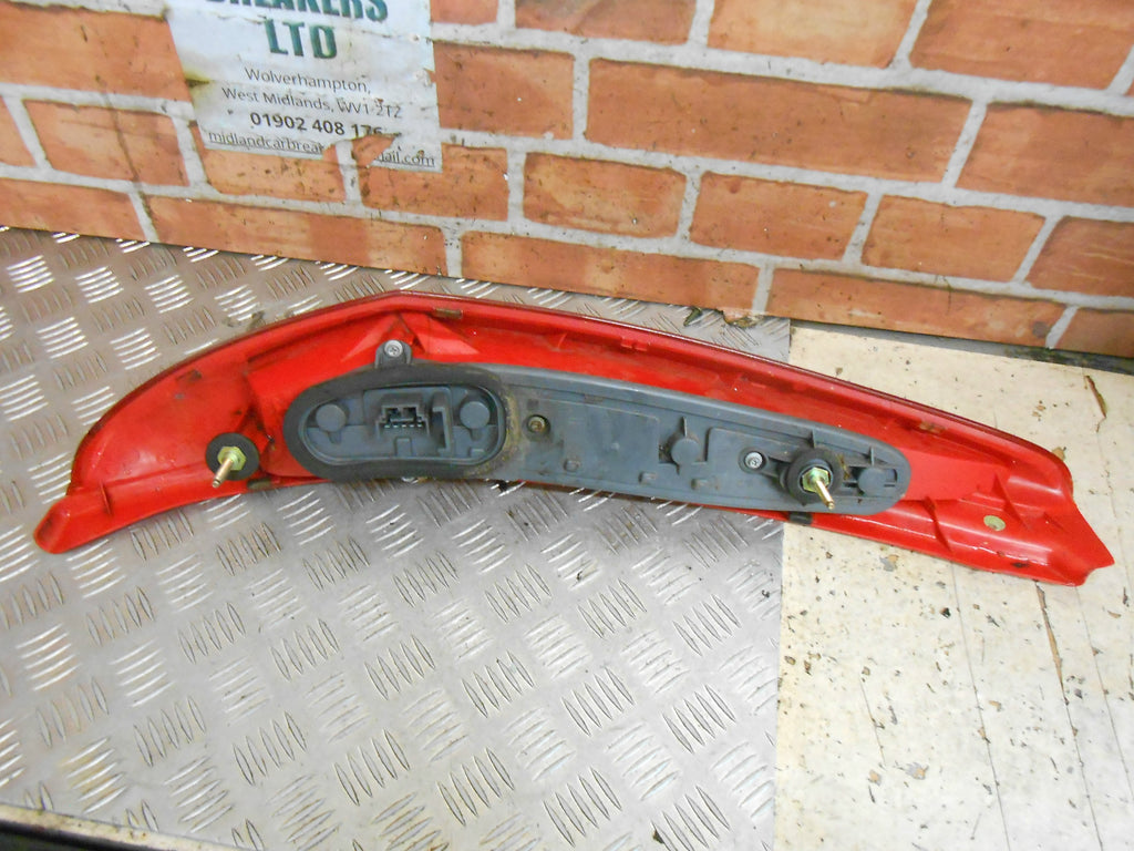 FIAT PUNTO 2002 3 DOOR OSR DRIVER SIDE REAR BRAKE TAIL LIGHT 286202