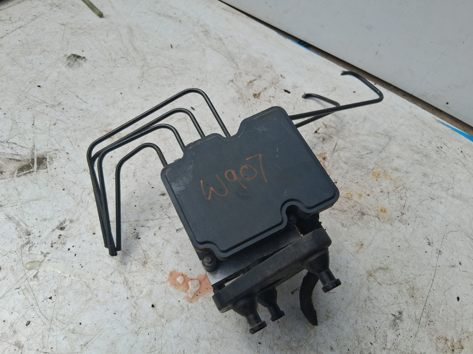 MERCEDES SPRINTER W907 2018 2.1 DIESEL ABS PUMP AND MODULATOR A9079003703