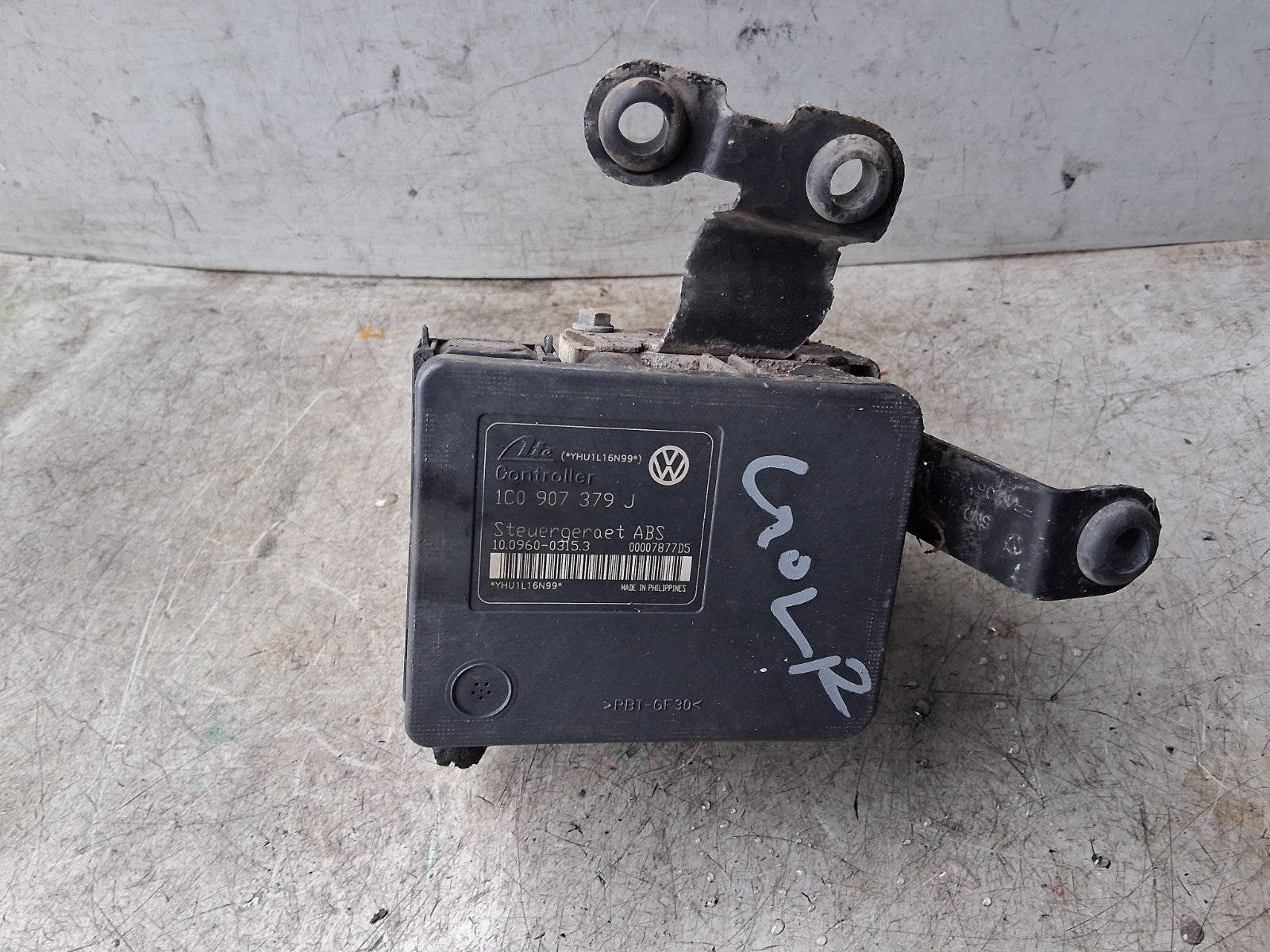 2002 VW VOLKSWAGEN GOLF MK4 ABS PUMP CONTROL MODULE 1C0907379J