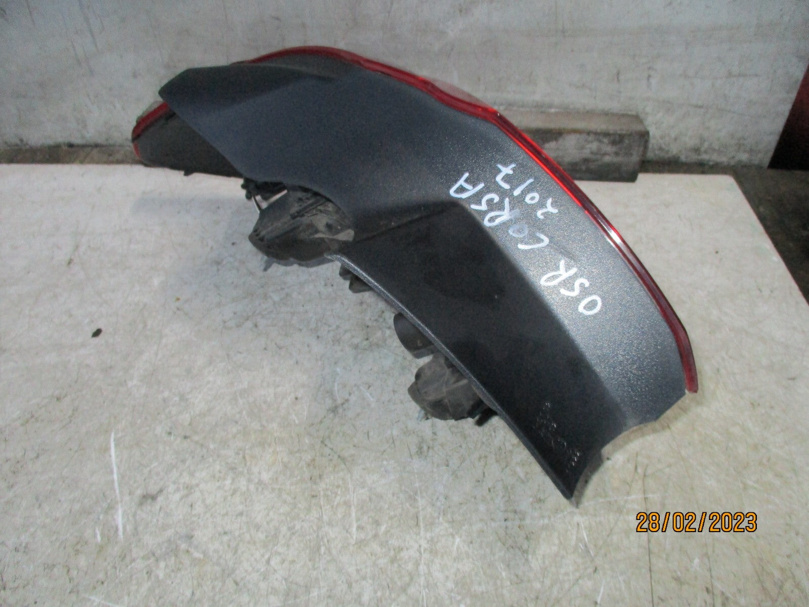 VAUXHALL CORSA E 2017 3 DOOR OSR DRIVER SIDE REAR TAIL LIGHT 39012622