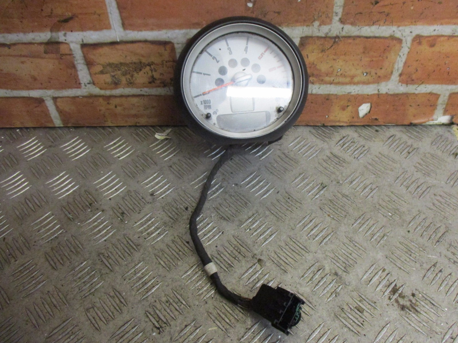 BMW MINI COOPER D 2007 R56 1.6 HDI REV COUNTER DIAL CLOCK SPEEDO UNIT 9139517