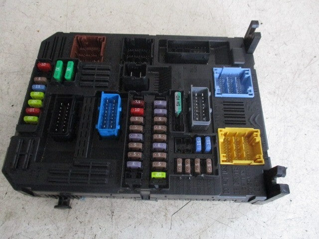 CITROEN C3 2021 MK3 SHINE BCM BODY CONTROL MODULE 9832880280