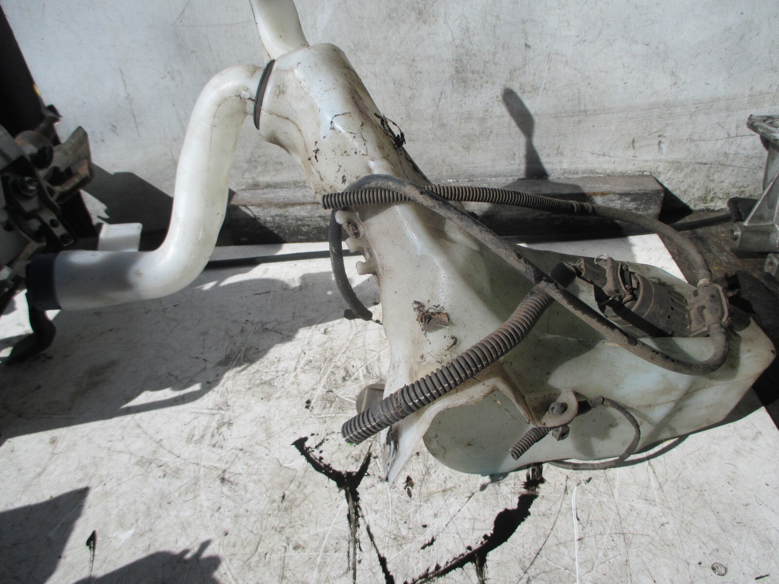 FIAT BRAVO 2009 WINDSCREEN WASHER BOTTLE TANK