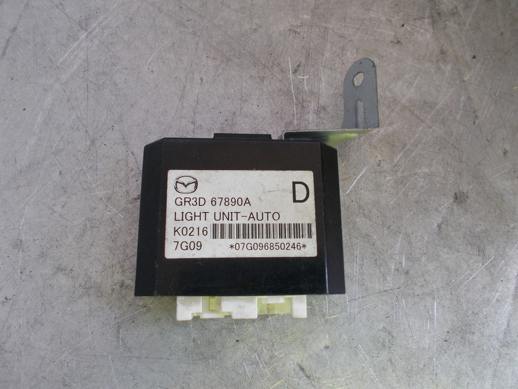 2006 MAZDA 6 2.0 TS  LIGHT CONTROL ECU MODULE GR3D67890A