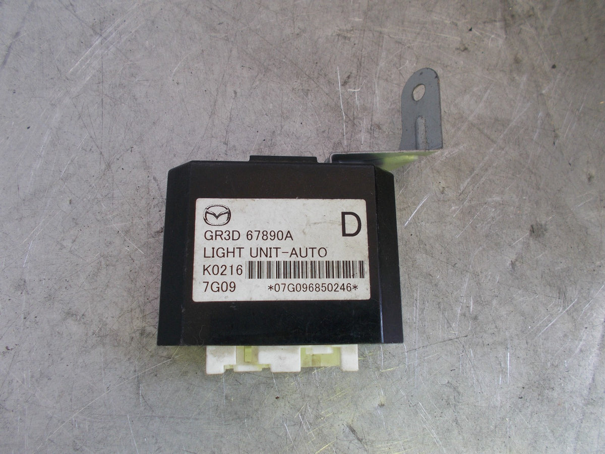 2006 MAZDA 6 2.0 TS  LIGHT CONTROL ECU MODULE GR3D67890A