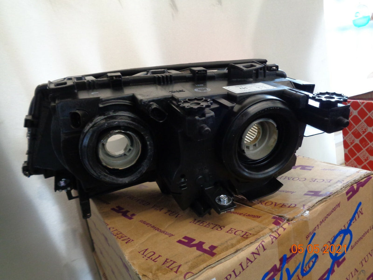 BMW 3 SERIES E46 1998 2001 OS DRIVER SIDE CHROME HEADLIGHT 471112121 20B701A12B