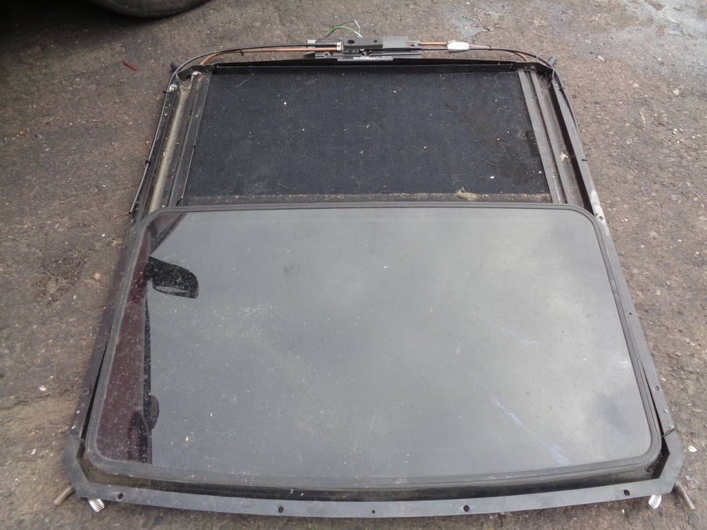 LINCOLN TOWN CAR LIMOUSINE COMPLETE SUN ROOF ASSEMBLY