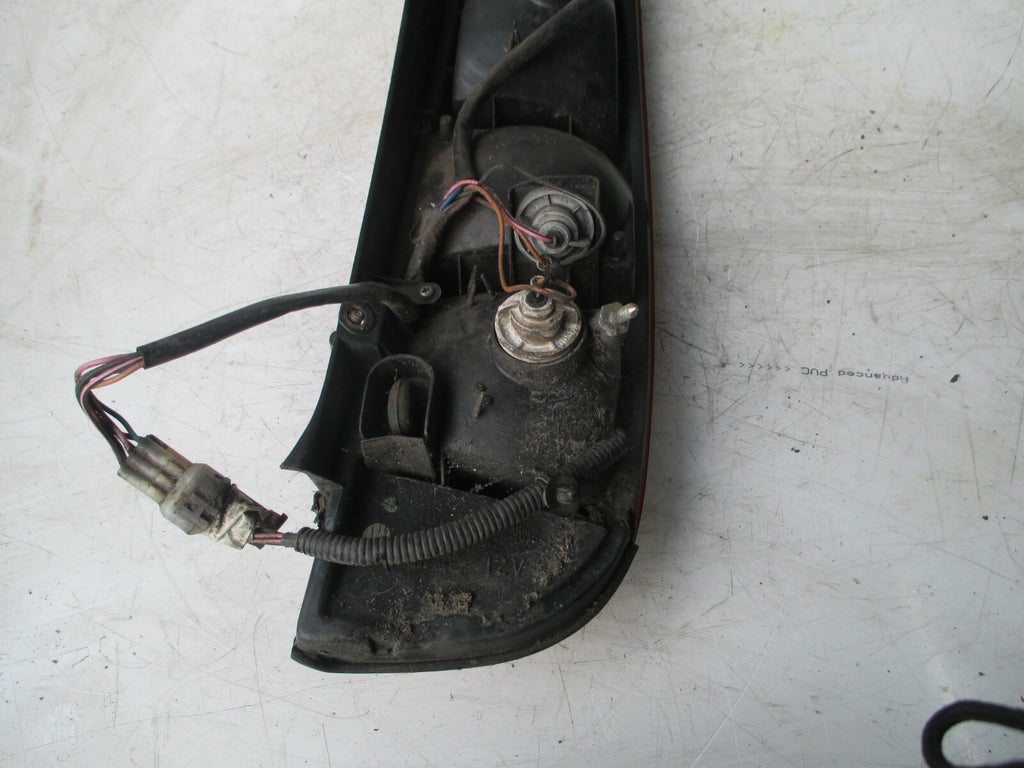 CITY ROVER CITYROVER 2004 NSR PASSENGER SIDE REAR BRAKE TAIL LIGHT CLUSTER