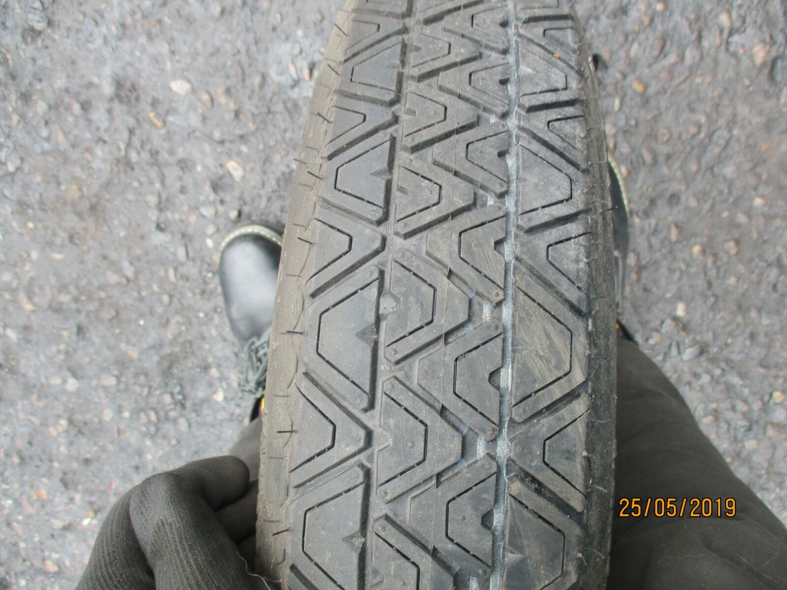 MERCEDES C CLASS CLK 5 STUD 16 INCH SPACE SAVER WHEEL CONTINENTAL 125/90 R16