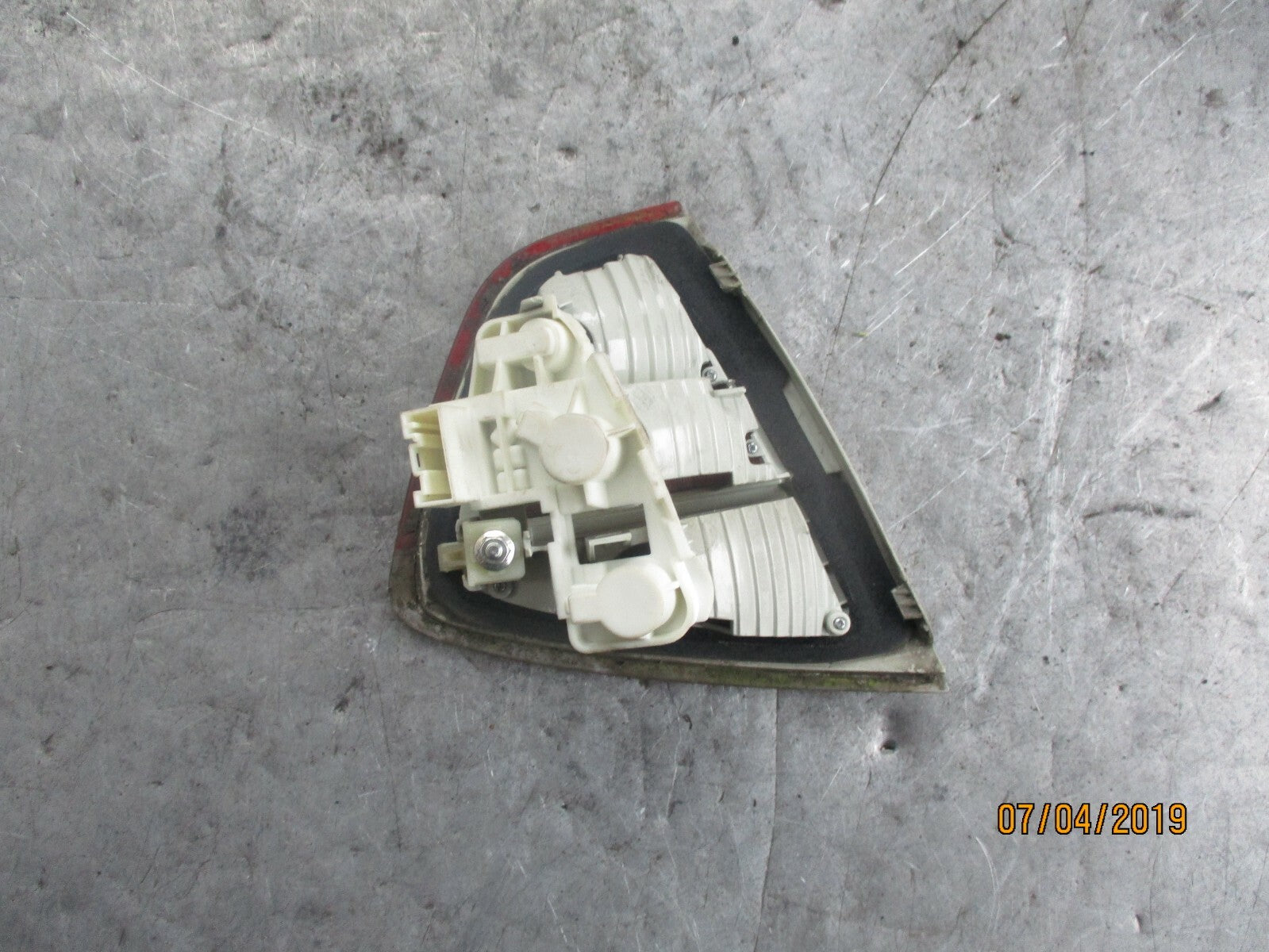 BMW 3 SERIES E90 OSR DRIVER SIDE REAR INNER LIGHT TAIL LIGHT 6937460