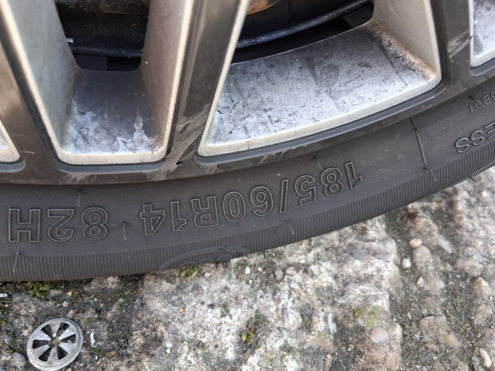 2011 VW VOLKSWAGEN FOX 3 DOOR 14 INCH ALLOY WHEEL WITH TYRE 185/60R14