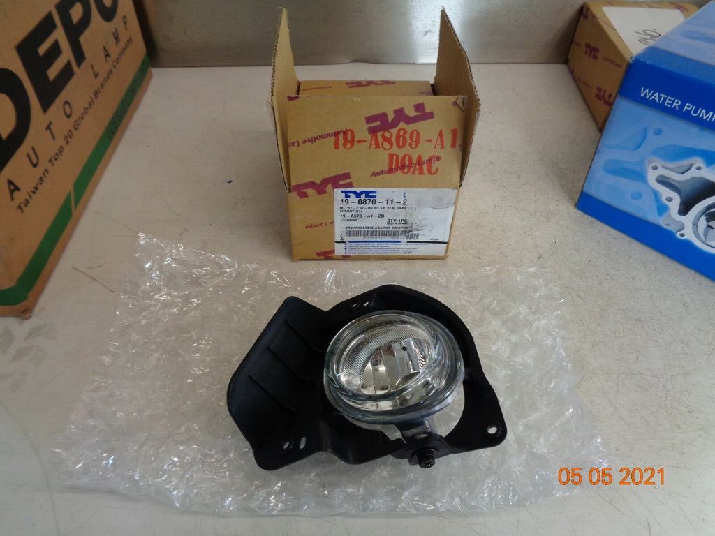 MAZDA 2 2007 - 2010 NSF PASSENGER SIDE FRONT FOG SPOT LIGHT LAMP LENS 19A870A12B