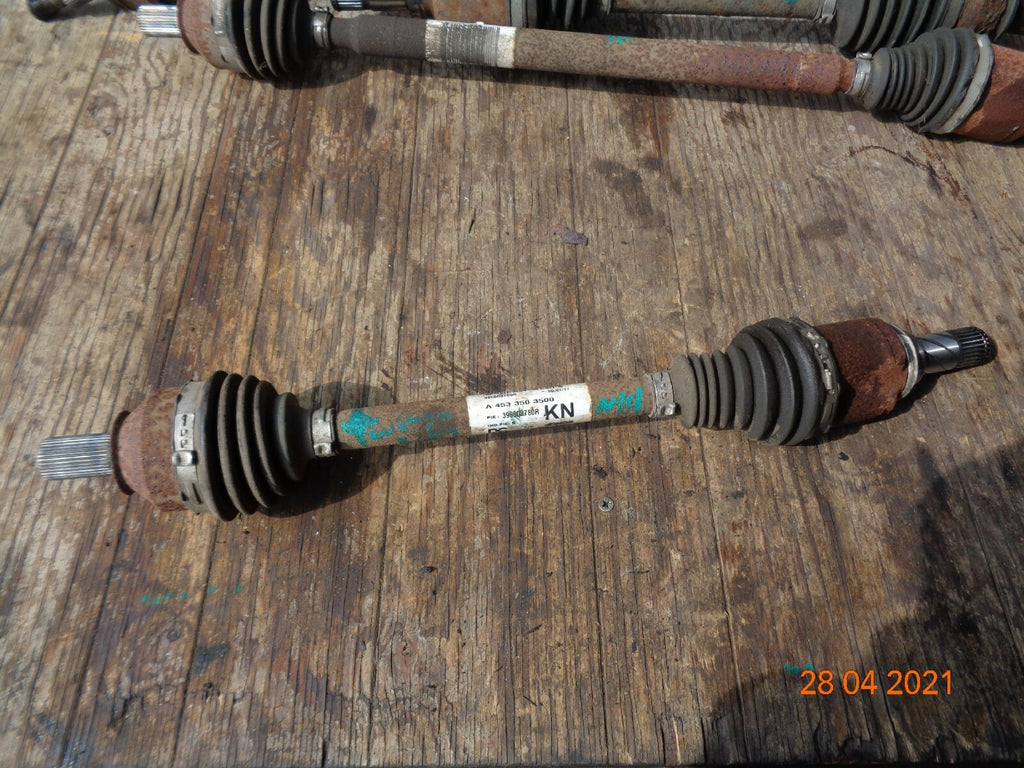 RENAULT TWINGO MK3 2017 0.9 PETROL SHORT PASSENGER FRONT DRIVESHAFT A4533503500