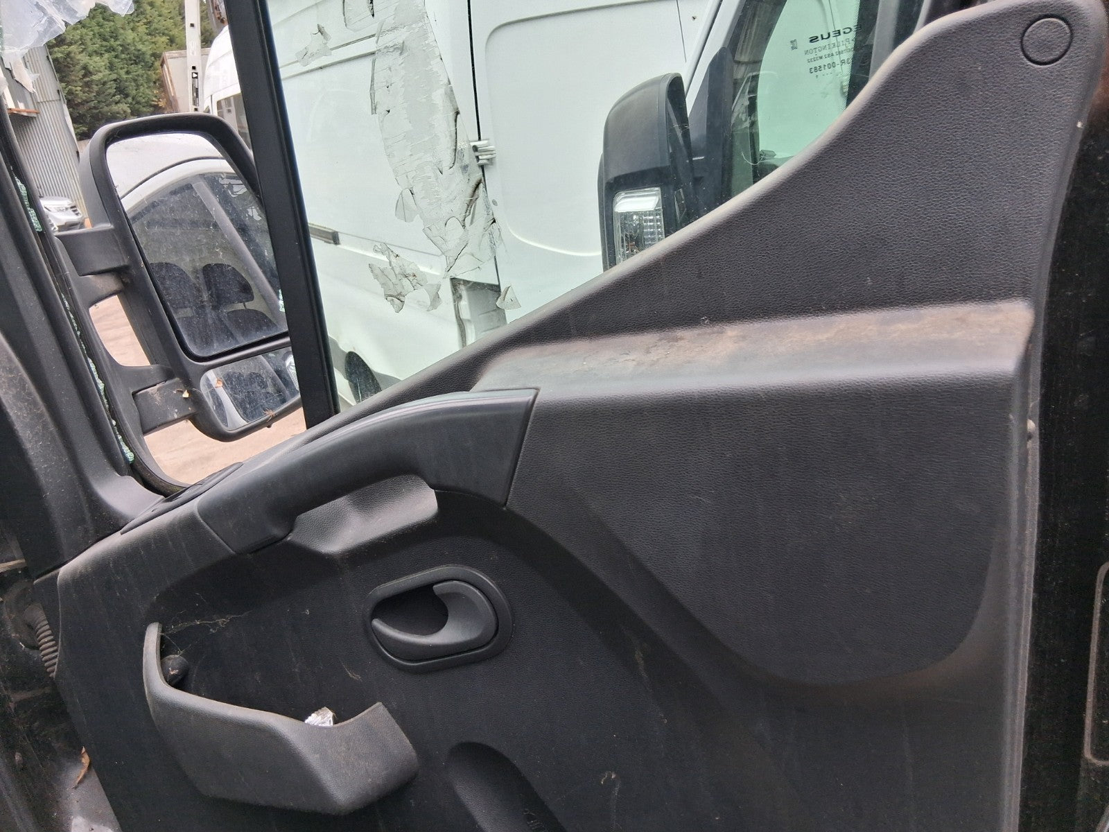 2021 NISSAN NV400 MK1 OSF DRIVER SIDE FRONT RIGHT DOOR CARD PANEL