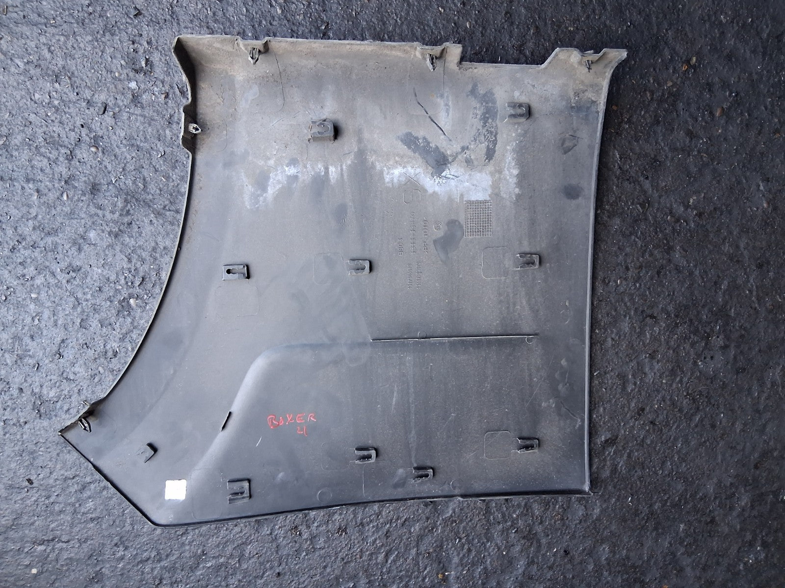 2021 PEUGEOT BOXER MK3 NSR PASSENGER SIDE REAR LEFT QUARTER BODY TRIM 1311713070