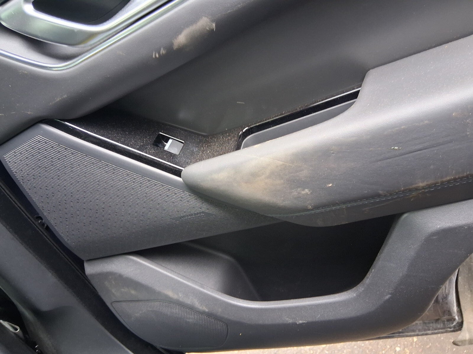 2024 RANGE ROVER VELAR P400e OSR DRIVER REAR DOOR CARD WITHOUT SWITCH