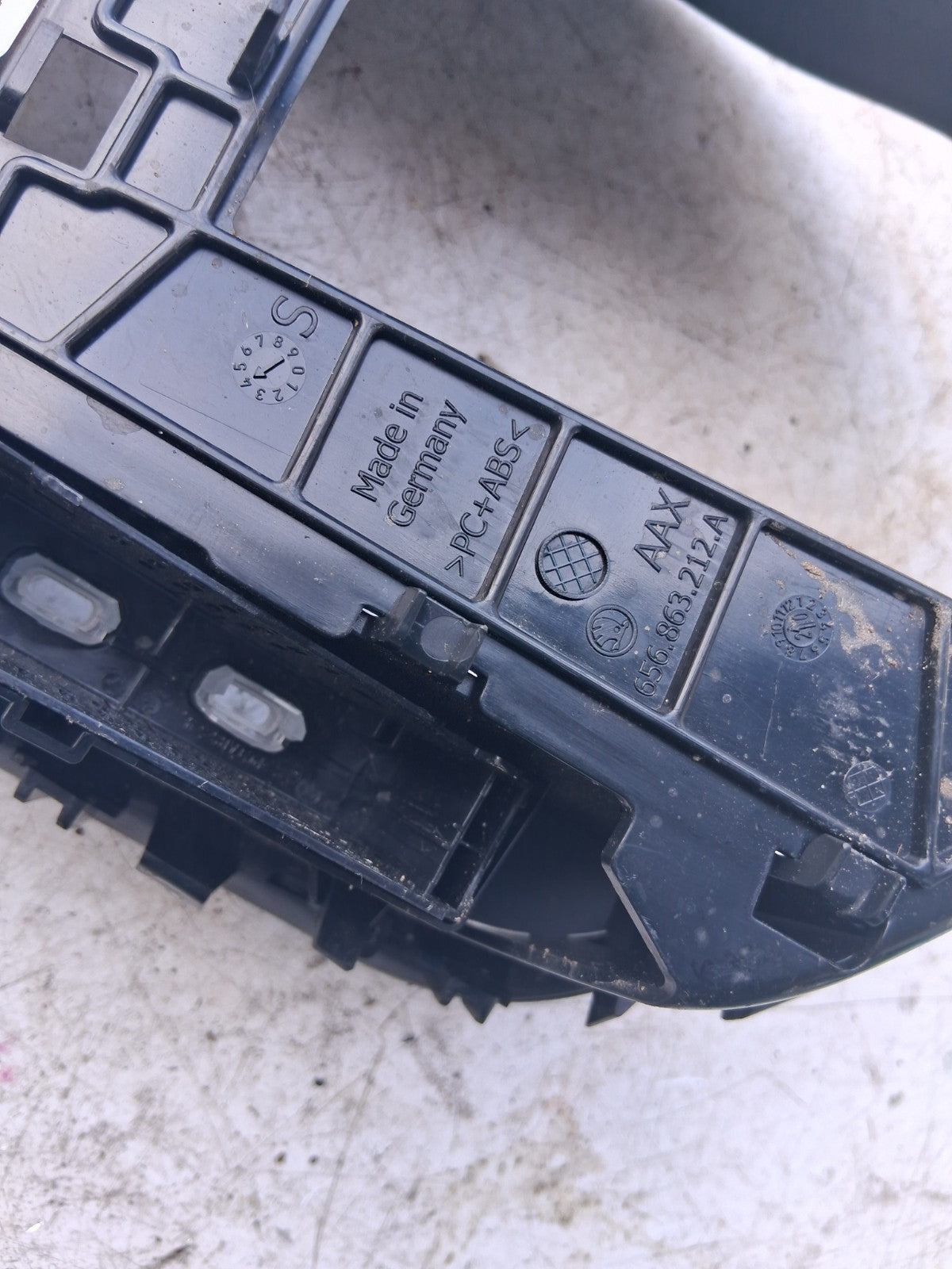 2021 SKODA SCALA GEARSTICK SURROUND TRIM PANEL 656863212A