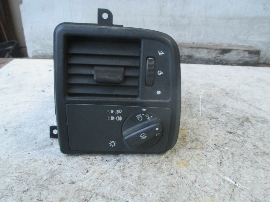 FORD GRANADA MK3 1992 SCORPIO OS DRIVER SIDE AIR VENT