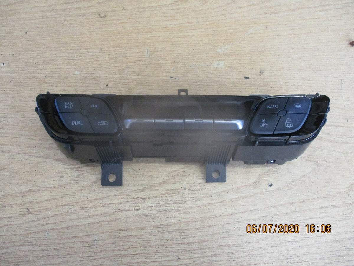 TOYOTA C-HR 2019 HEATING SWITCHES ON ICON AC HEATER PANEL 55900F4111