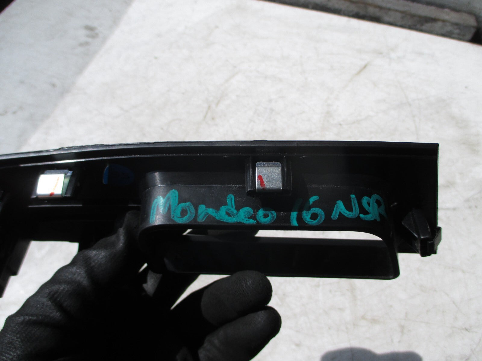 FORD MONDEO MK5 2016 NS PASSENGER SIDE WINDOW CONTROL SWITCH DS73-14A568-B