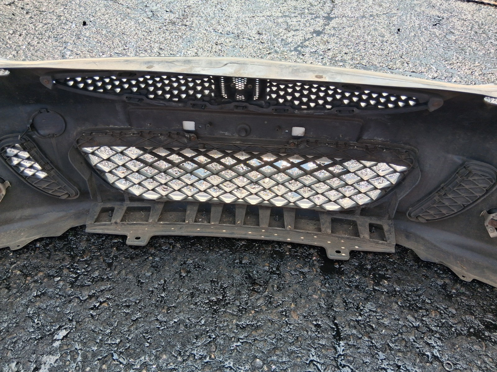 2007 HONDA JAZZ MK2 COMPLETE FRONT BUMPER WITH GRILLS & FOG LIGHTS BLUE