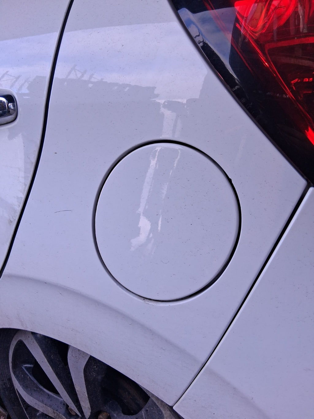 2018 CITROEN C1 FLAIR MK2 FUEL FLAP LID COVER WHITE