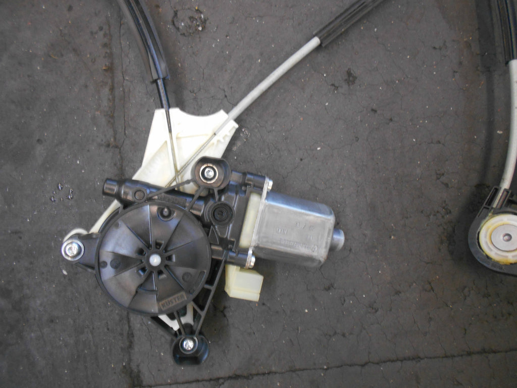 AUDI A3 8V 2013 NSF PASSENGER FRONT WINDOW MOTOR REGULATOR 8V4837461 5Q959802B