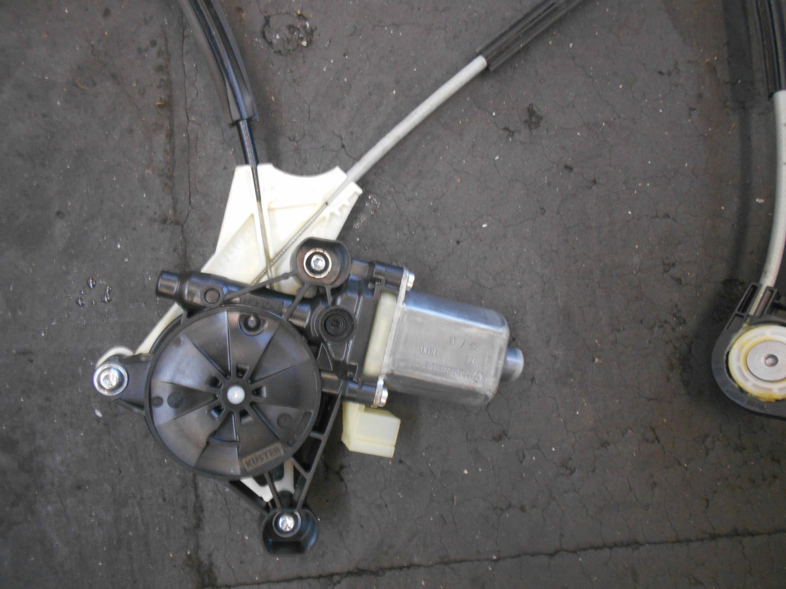 AUDI A3 8V 2013 NSF PASSENGER FRONT WINDOW MOTOR REGULATOR 8V4837461 5Q959802B