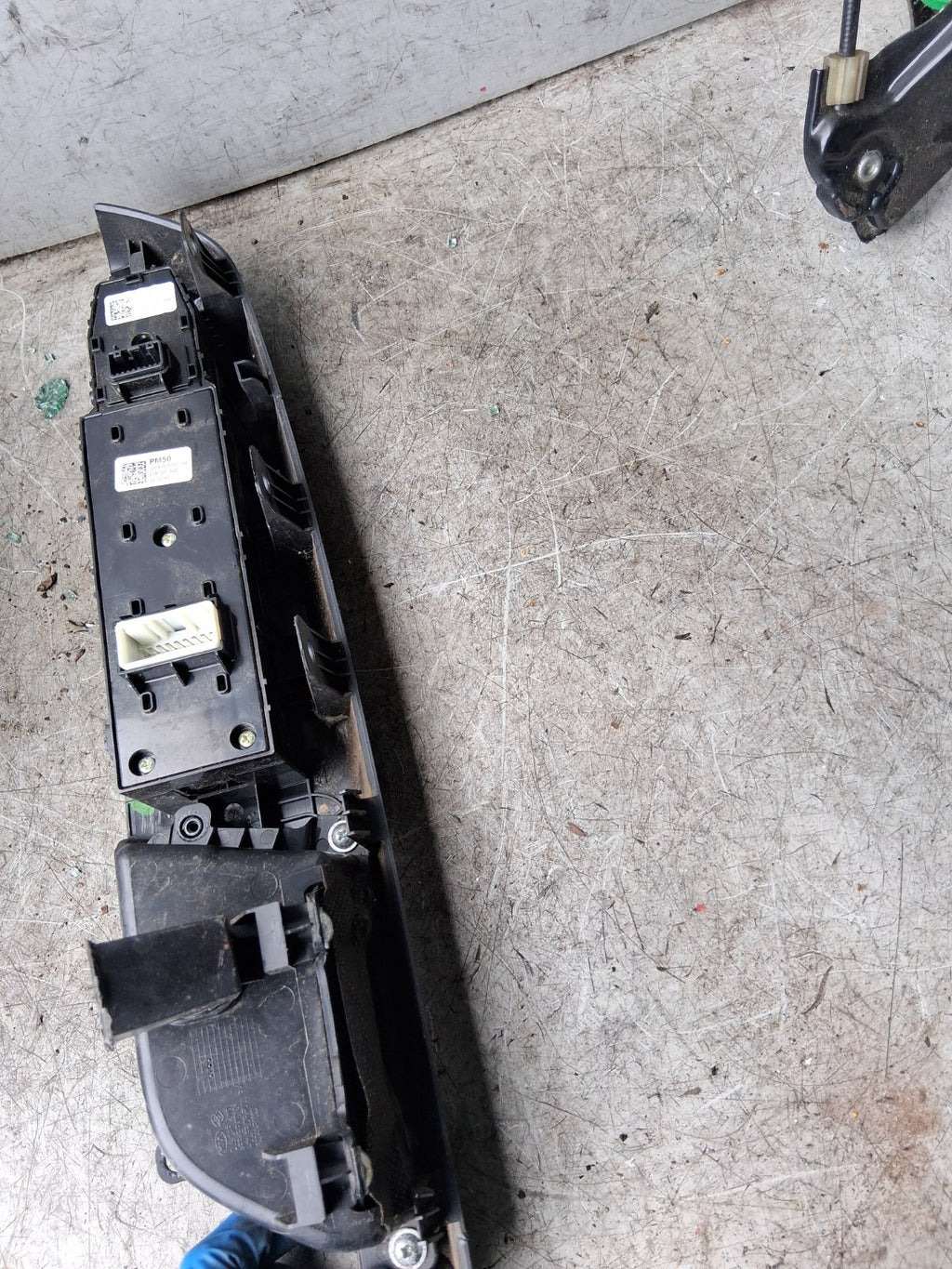 2020 KIA SPORTAGE OS DRIVER SIDE REAR WINDOW CONTROL SWITCH 93530D9500
