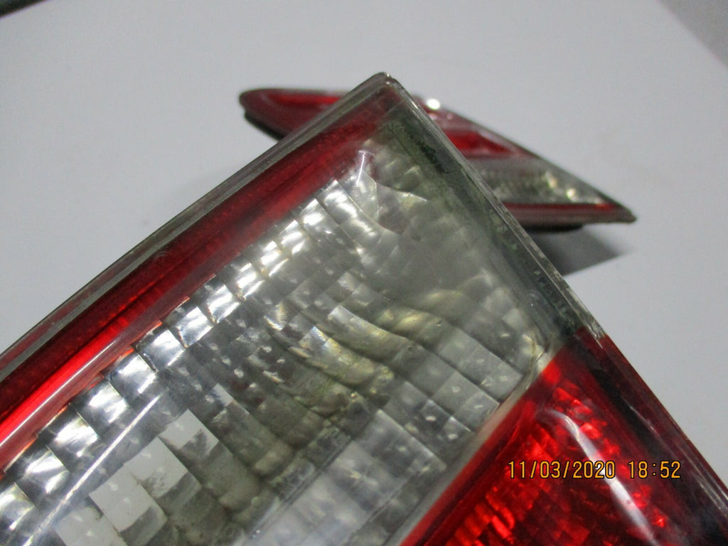 MERCEDES E CLASS 2001 2 X PASSENGER DRIVER REAR INNER BOOT LID TAILGATE LIGHT