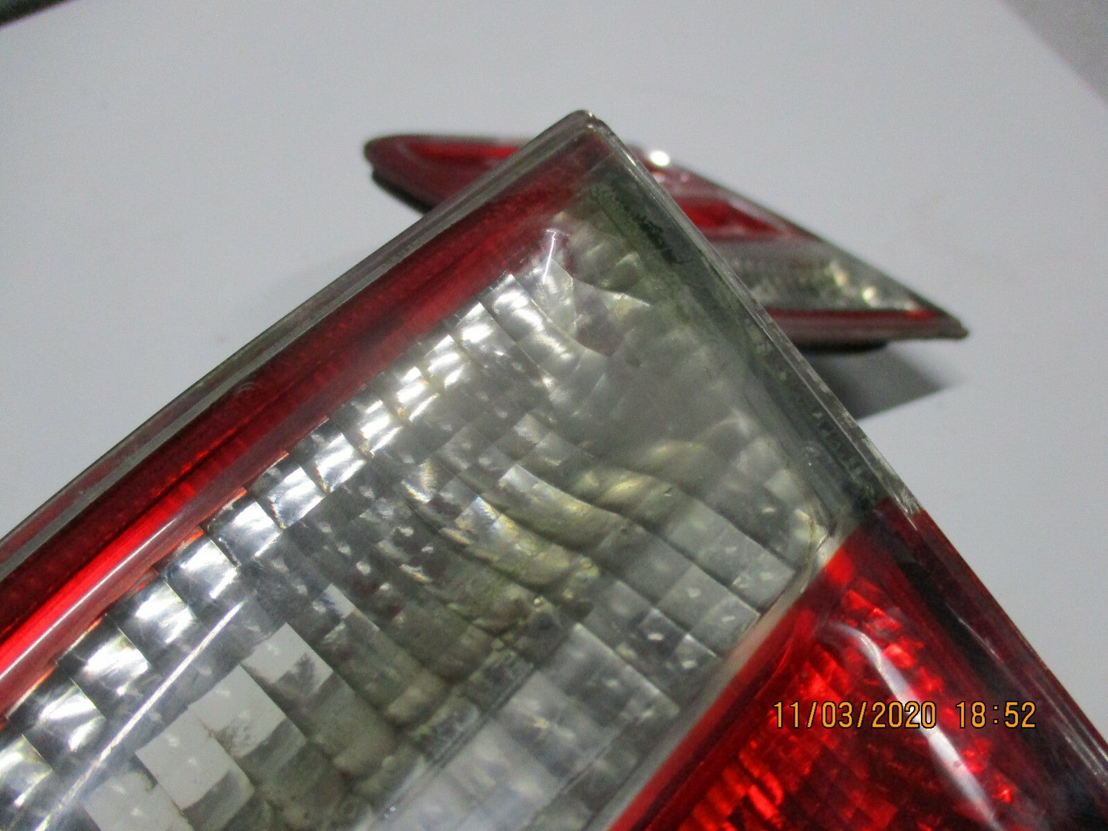 MERCEDES E CLASS 2001 2 X PASSENGER DRIVER REAR INNER BOOT LID TAILGATE LIGHT