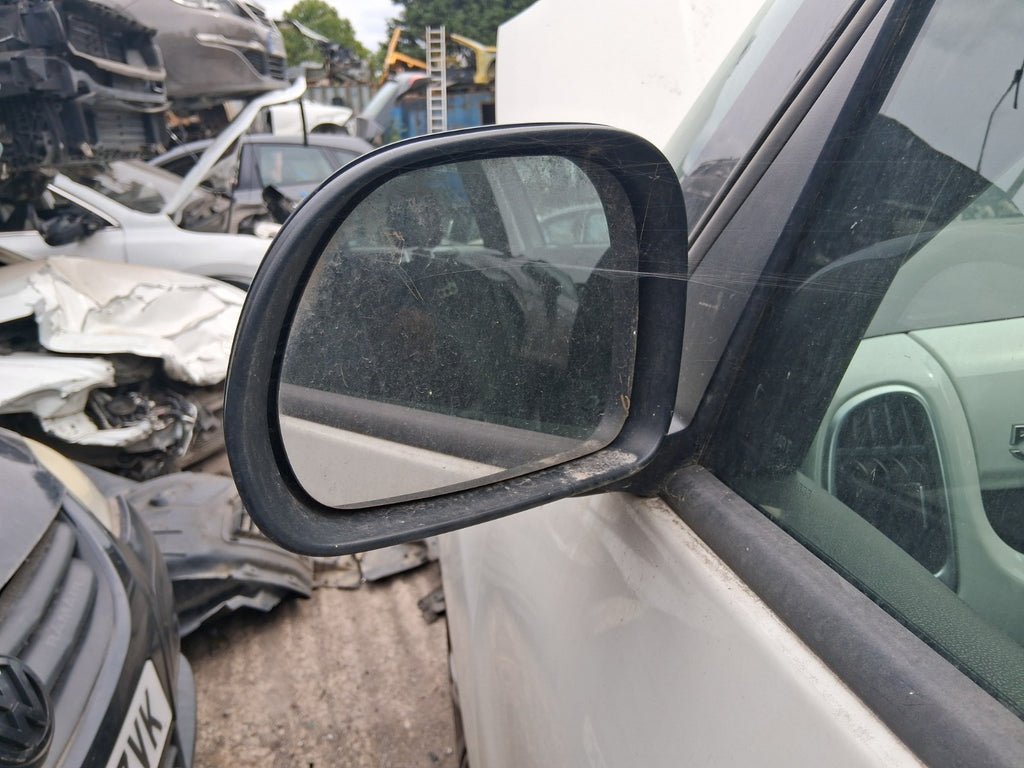 2019 FIAT 500L URBAN NS PASSENGER SIDE FRONT MANUAL FOLD WING MIRROR BLACK