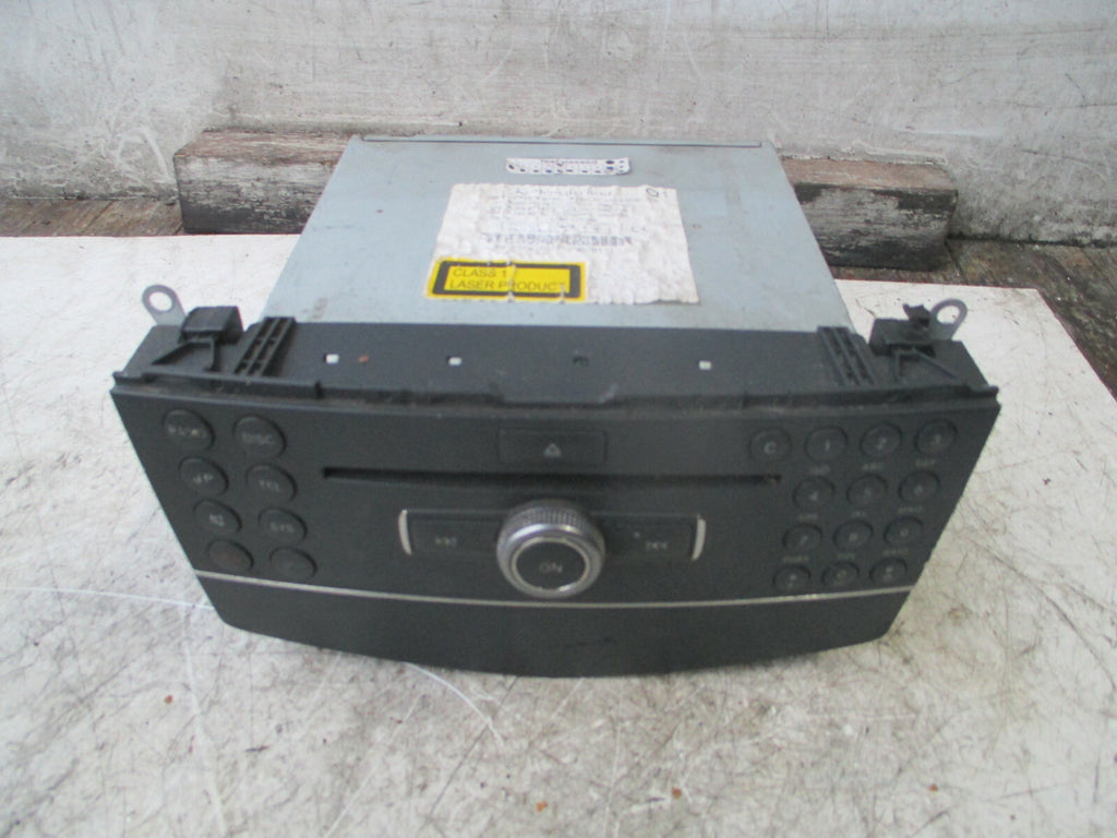 MERCEDES BENZ C CLASS W204 2009 RADIO CD PLAYER STEREO HEAD UNIT A2048706189
