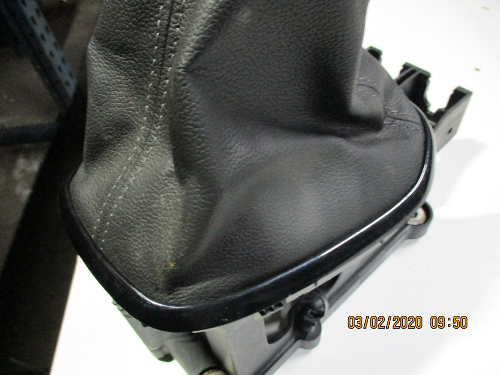 VAUXHALL VIVA 2017 5 SPEED MANUAL GEAR STICK KNOB GAITER 688309947 55489832
