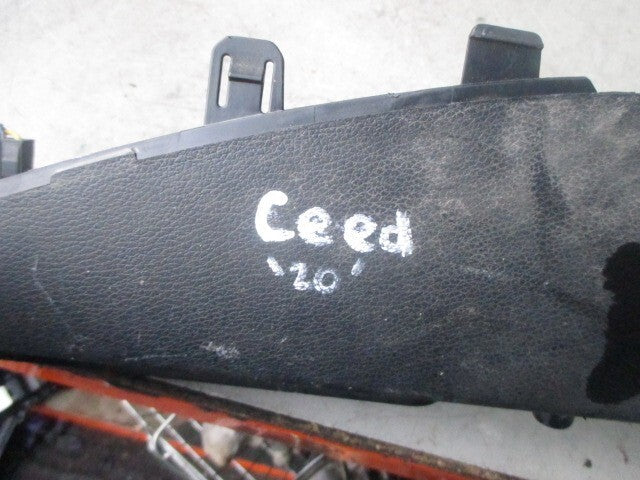 2019 KIA CEED 1.7 DIESEL MK3 PARCEL SHELF HOLDER & 12V SOCKET 85911J7000