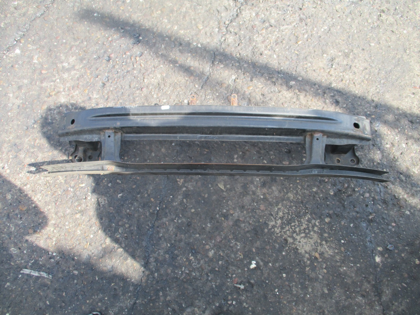 VW VOLKSWAGEN PASSAT B6 2005 FRONT BUMPER CRASH REINFORCEMENT BAR