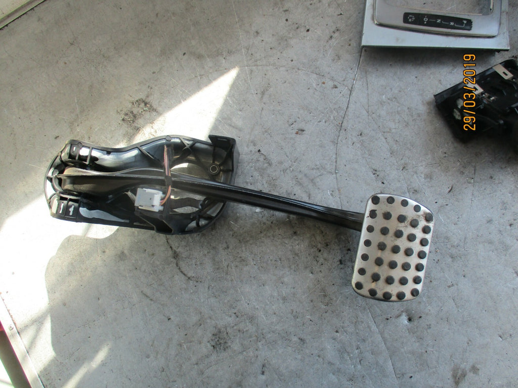 MERCEDES C CLASS W204 BRAKE PEDAL A2042902301