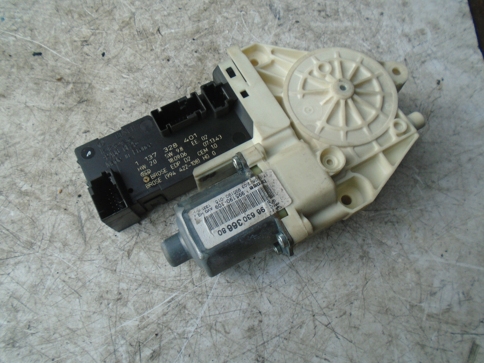 PEUGEOT 407 2006 2.0 DIESEL NS PASSENGER SIDE FRONT WINDOW MOTOR 9663036680